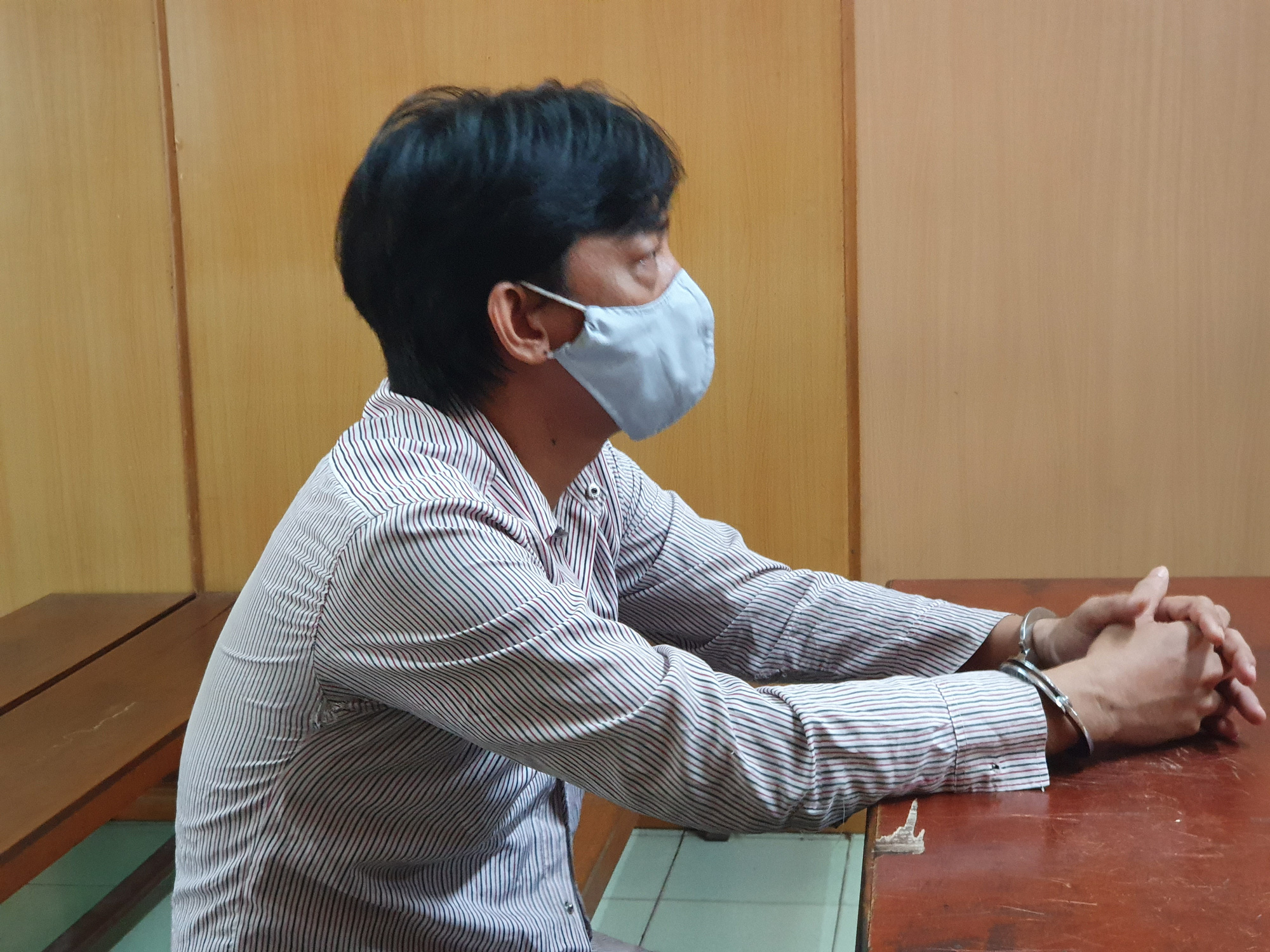 Chém lìa tay người bạn chạy xe ba gác, anh xe ôm xin được... trả góp tiền bồi thường