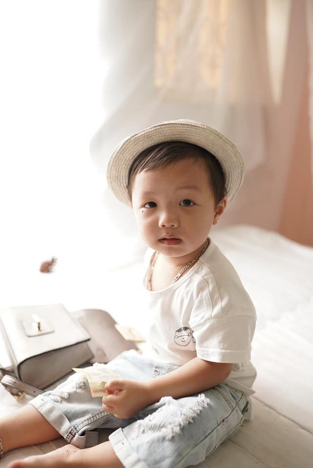 T&igrave;m thấy b&eacute; trai hơn 2 tuổi mất t&iacute;ch tại c&ocirc;ng vi&ecirc;n ở Bắc Ninh khi chơi c&ugrave;ng bố - Ảnh 2.