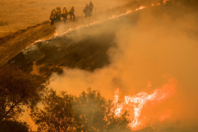 Tuyệt vọng vì cháy rừng, California phải cầu cứu nước Úc xa xôi