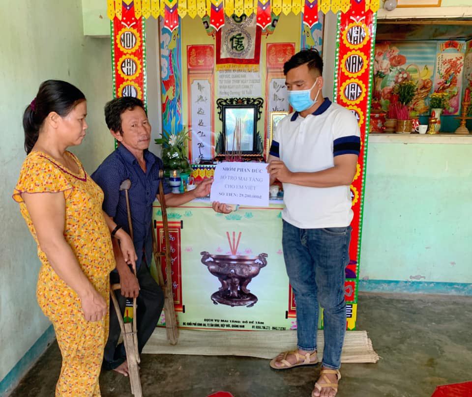 Đau đớn mất con, người cha tật nguyền vẫn nhường tiền hỗ trợ cho người kh&aacute;c - Ảnh 3.