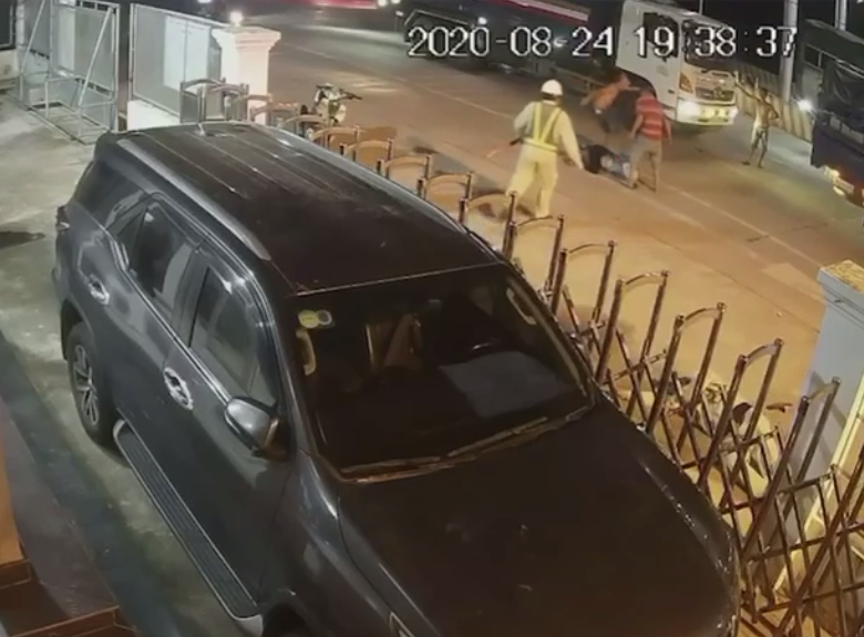 Kh&aacute;nh H&ograve;a: Đổ m&aacute;u ở BOT Ninh Xu&acirc;n Quốc lộ 26 - Ảnh 4.