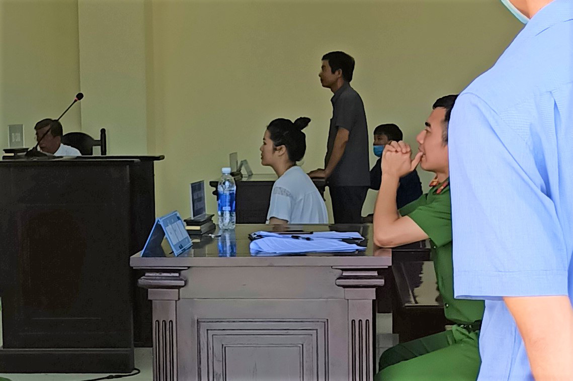 Nữ gi&aacute;m đốc doanh nghiệp gi&agrave;u c&oacute; đ&acirc;m chết người t&igrave;nh l&agrave; c&aacute;n bộ t&ograve;a &aacute;n - Ảnh 1.