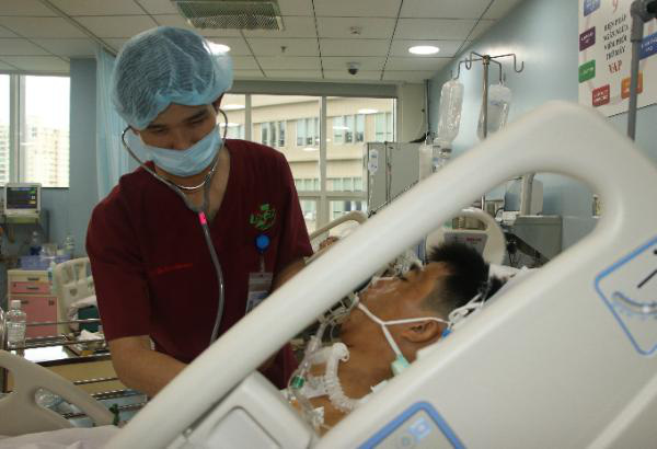 Xuyên đêm cứu người đàn ông bị tai nạn vỡ tim