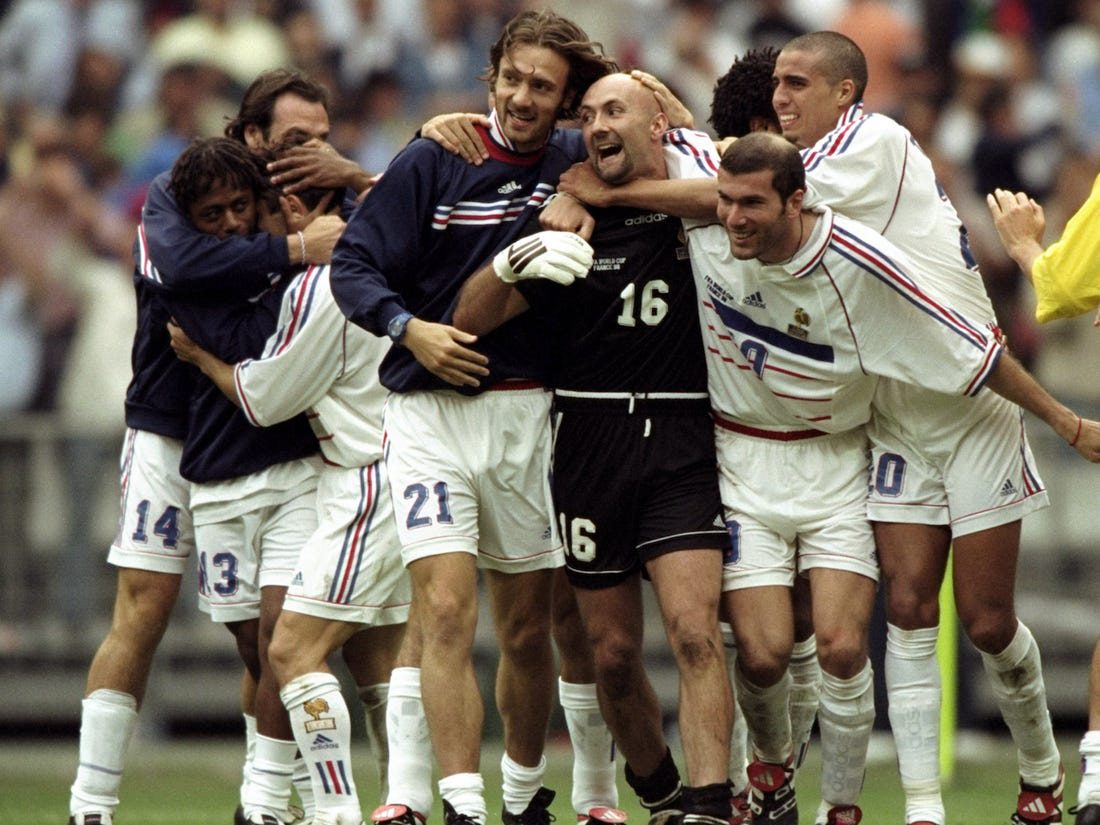 Sao tuyển thủ Pháp vô địch World Cup 1998 đá giao hữu ở Việt Nam