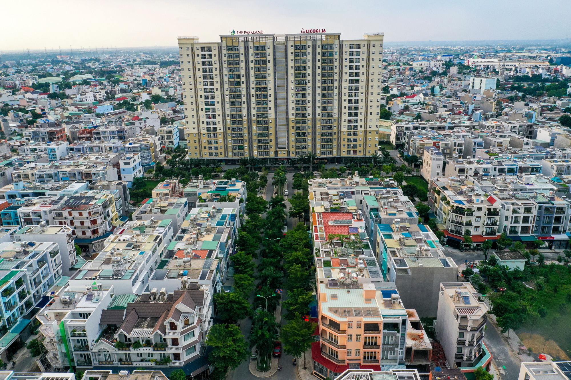 V&igrave; sao ng&agrave;y c&agrave;ng &iacute;t chung cư gi&aacute; rẻ ở TP HCM - Ảnh 1.