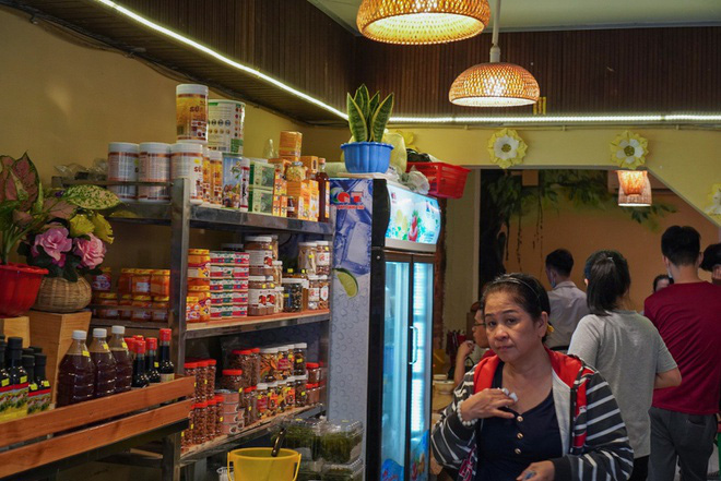 Tiệm buffet chay trả tiền t&ugrave;y t&acirc;m ở TP HCM - Ảnh 3.