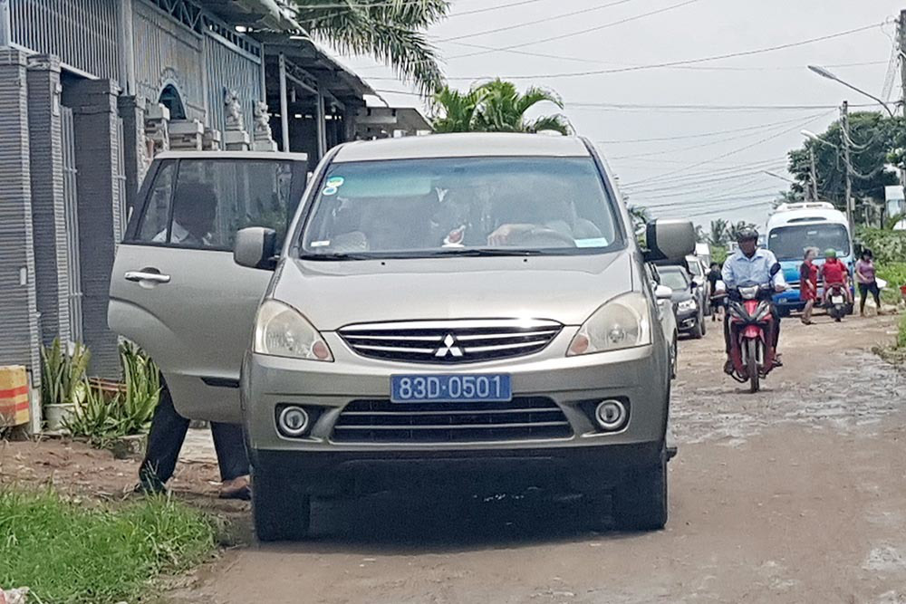 Lờn thuốc trị "bệnh" xe công ở Sóc Trăng?