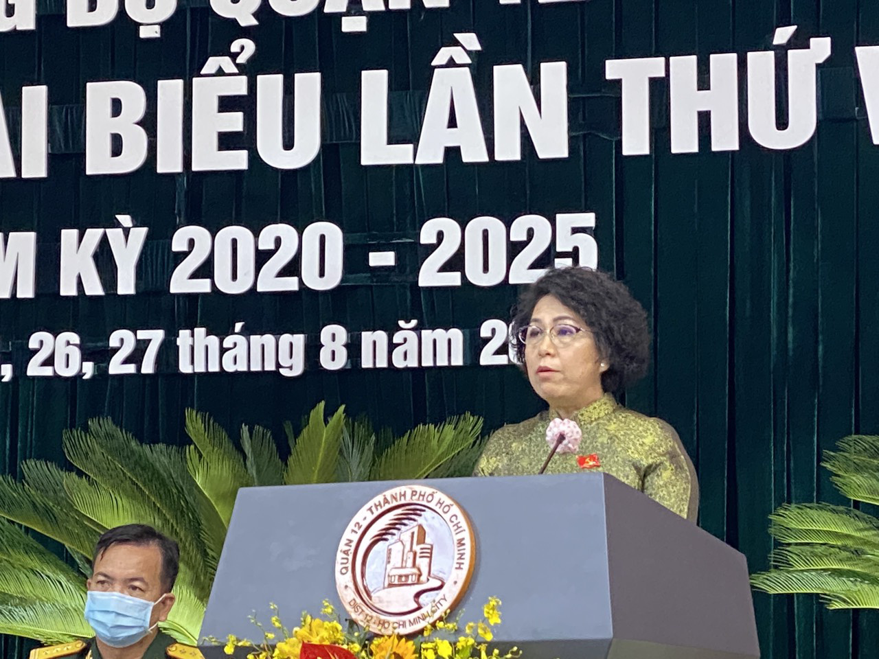 &Ocirc;ng Trần Ho&agrave;ng Qu&acirc;n t&aacute;i đắc cử B&iacute; thư Huyện ủy B&igrave;nh Ch&aacute;nh - Ảnh 4.