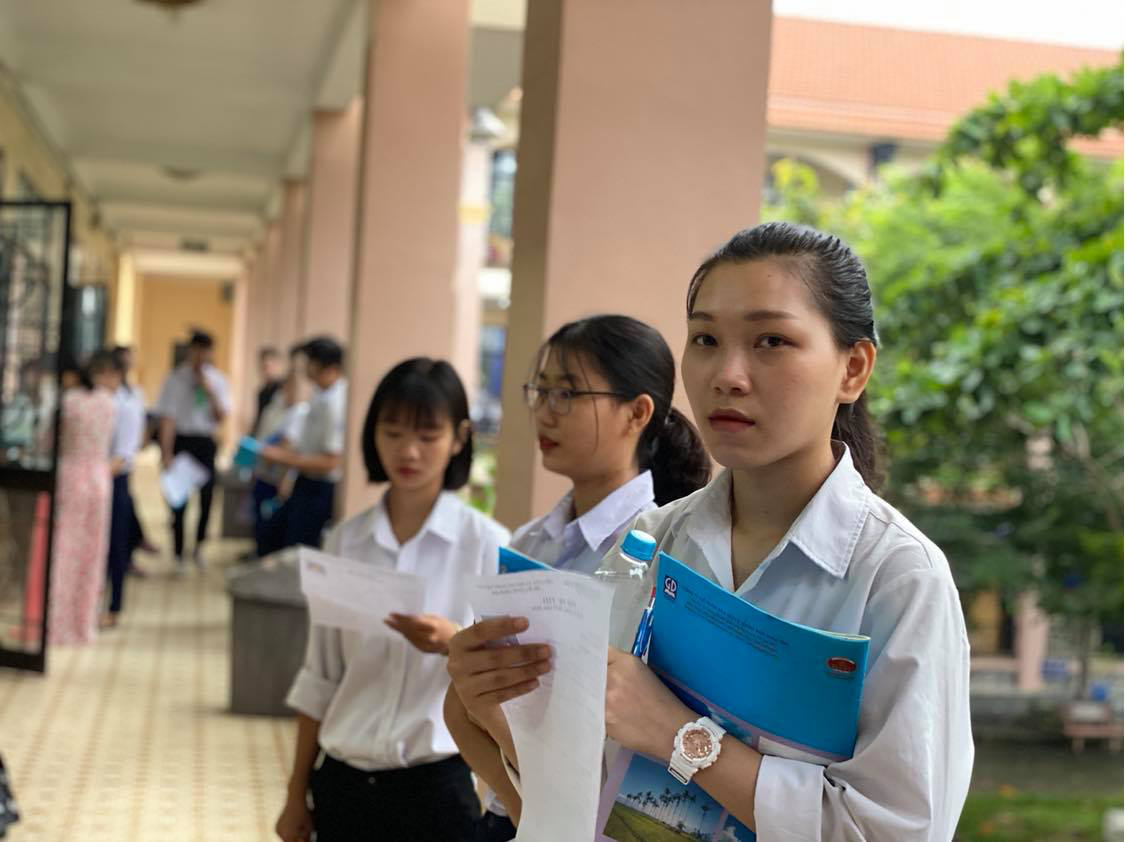 Cả nước c&oacute; hai th&iacute; sinh đạt 3 điểm 10 - Ảnh 1.