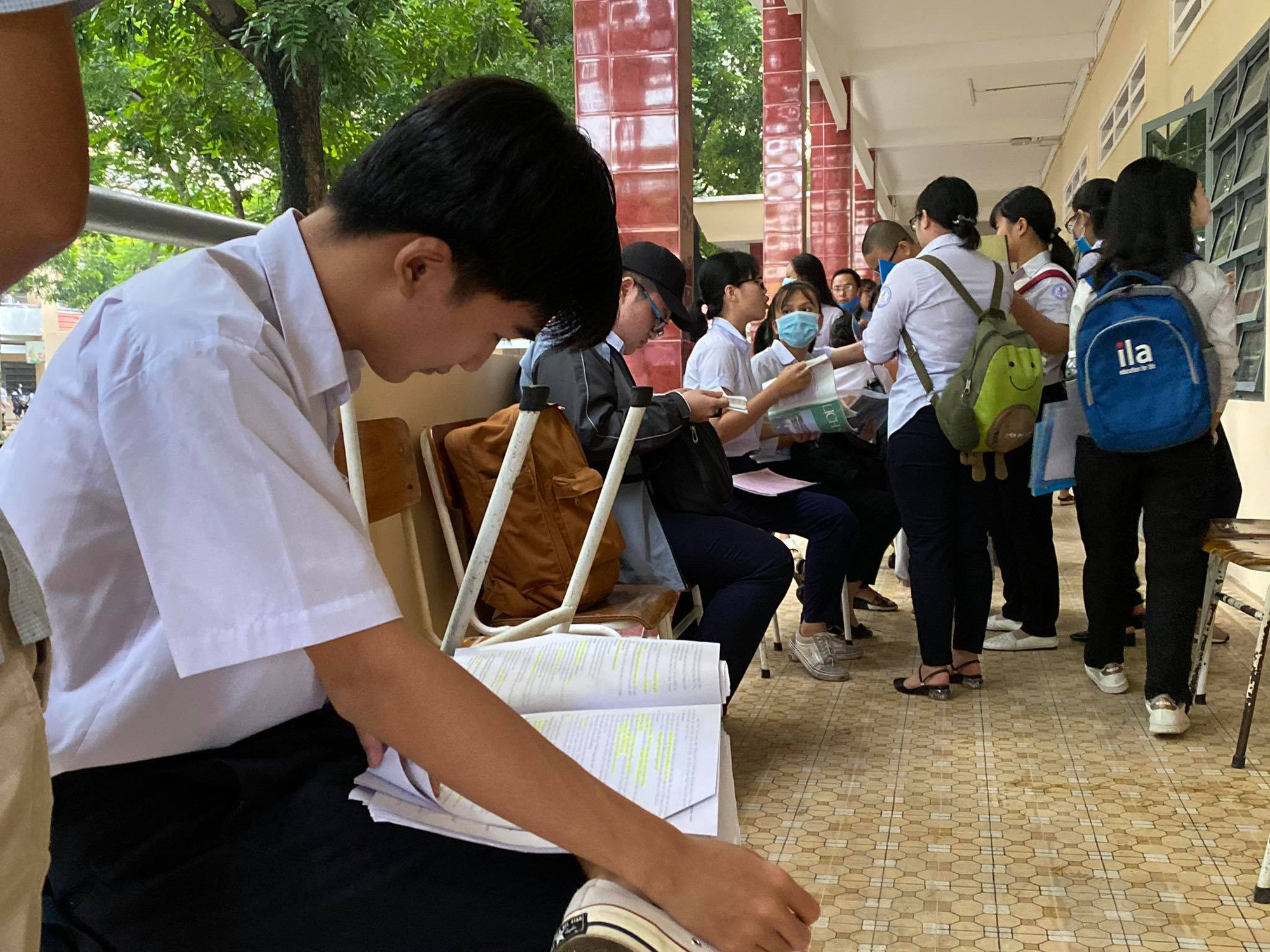 Vì sao điểm thi tiếng Anh đứng "bét bảng" trong 9 môn thi THPT 2020?