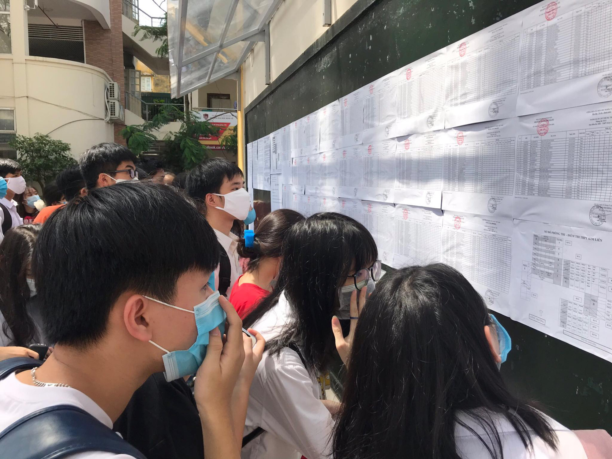 V&igrave; sao điểm thi tốt nghiệp THPT được c&ocirc;ng bố l&uacute;c 0 giờ? - Ảnh 1.