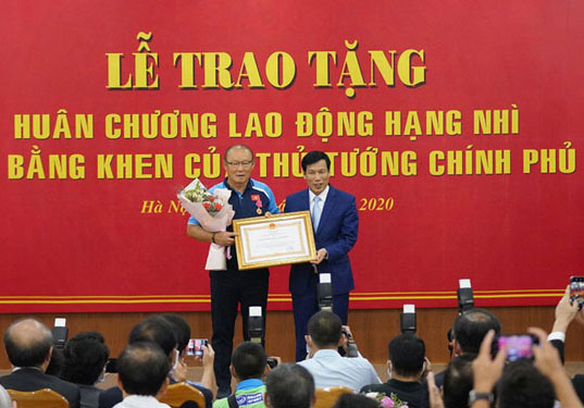 HLV Park Hang-seo cảm ơn nh&acirc;n d&acirc;n Việt Nam - Ảnh 1.