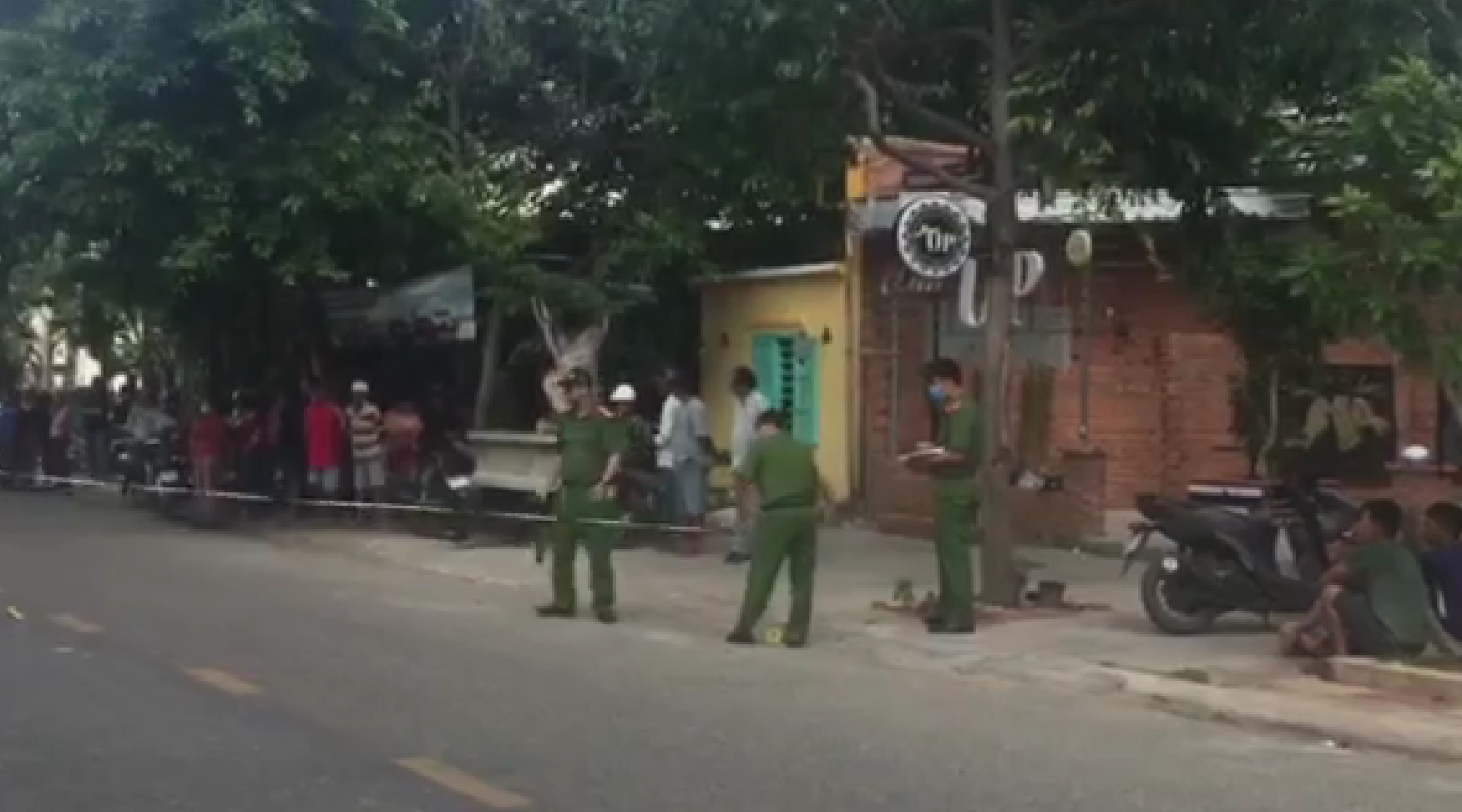 Hỗn chiến tại quán nhậu, 1 người tử vong, 6 người nhập viện - Ảnh 1.