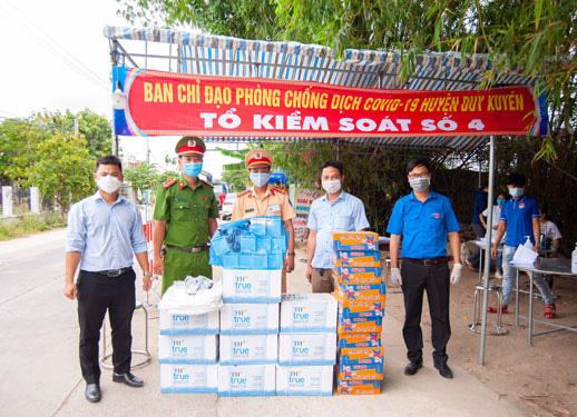 Vì tuyến đầu chống dịch Covid-19: Một tháng xa cách của gia đình tôi! - Ảnh 2.