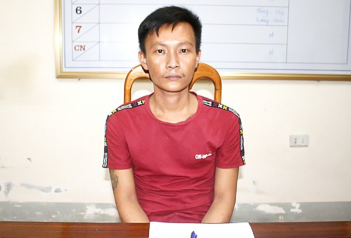 X&ocirc;ng v&agrave;o trụ sở x&atilde; quậy ph&aacute;, ch&eacute;m bị thương trưởng c&ocirc;ng an x&atilde; - Ảnh 1.