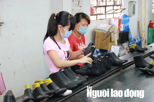 Các khoản phụ cấp, trợ cấp, tiền thưởng nào không tính thuế thu nhập cá nhân?