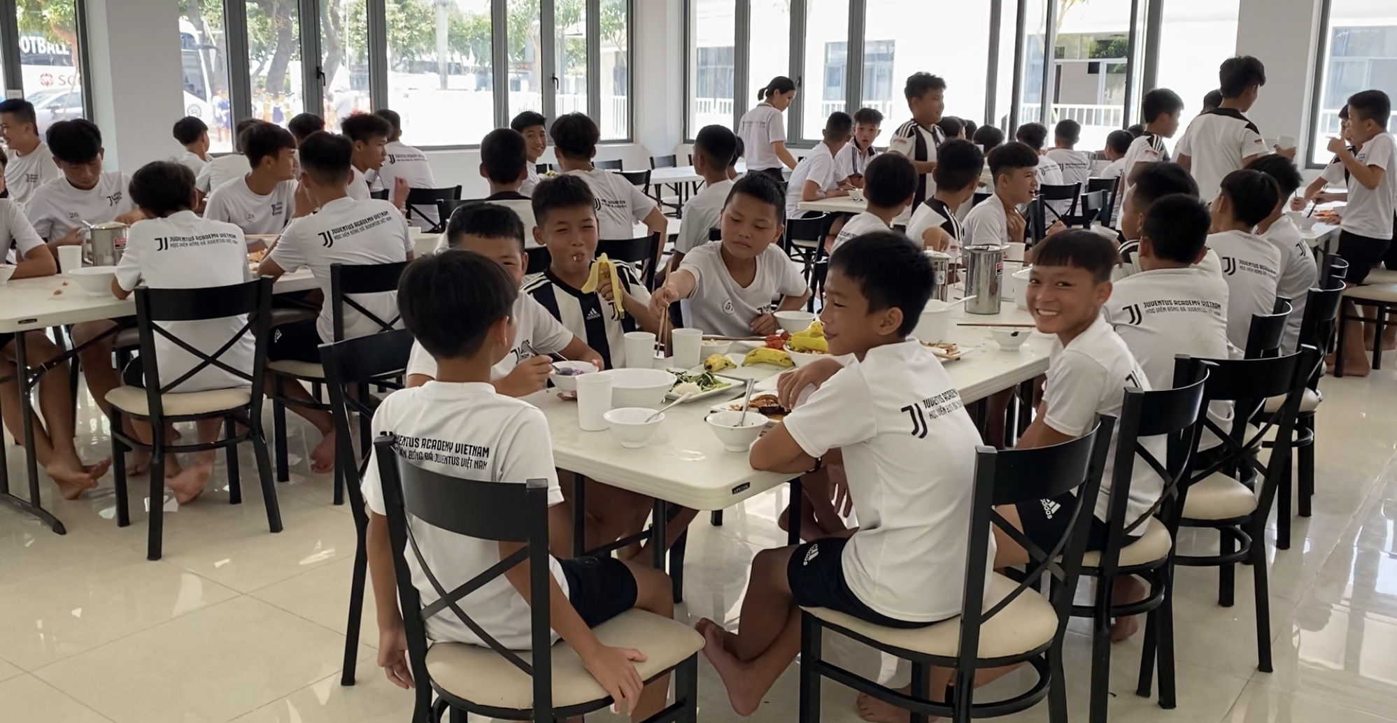 Kh&aacute;m ph&aacute; học viện Juventus Việt Nam sau đợt tuyển sinh kh&oacute;a 2 - Ảnh 3.