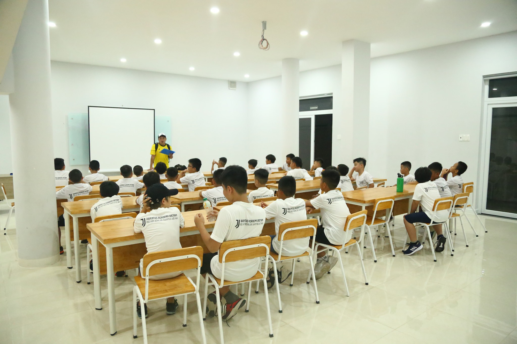 Kh&aacute;m ph&aacute; học viện Juventus Việt Nam sau đợt tuyển sinh kh&oacute;a 2 - Ảnh 6.