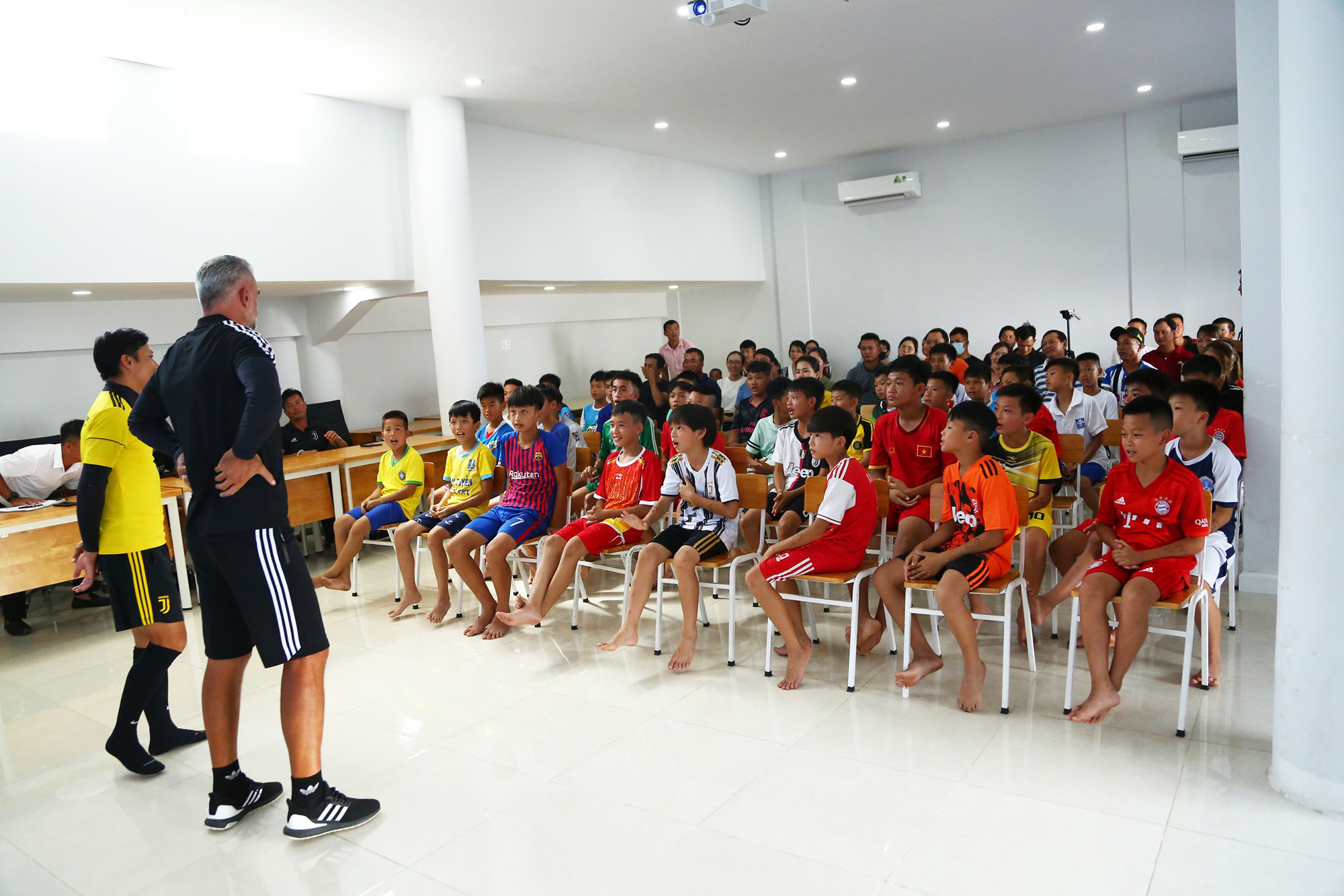 Kh&aacute;m ph&aacute; học viện Juventus Việt Nam sau đợt tuyển sinh kh&oacute;a 2 - Ảnh 7.