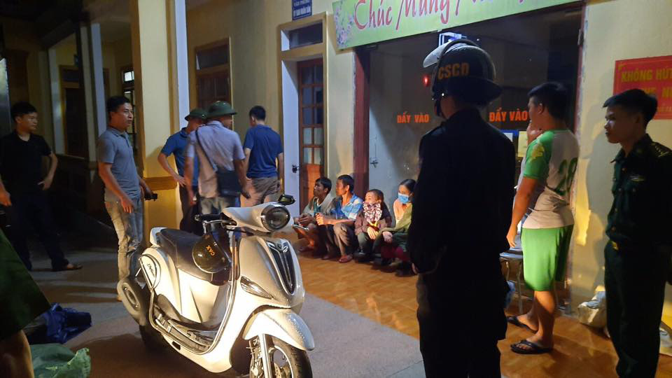 Đi tìm tiền rơi vãi từ vụ đánh bạc, bàng hoàng phát hiện người đàn ông chết trong rừng