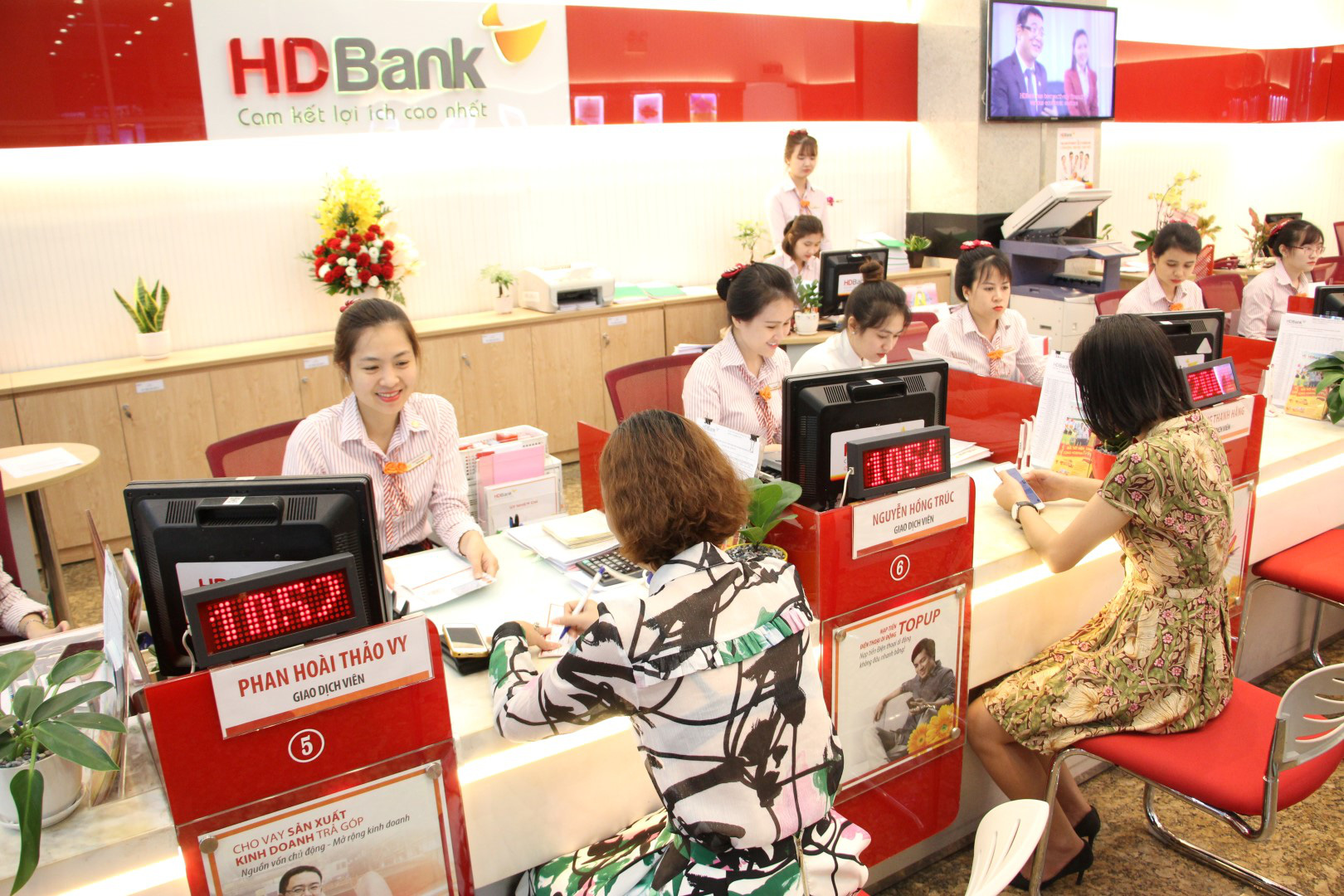 C&ugrave;ng kh&aacute;ch h&agrave;ng vượt đại dịch, HDBank duy tr&igrave; tăng trưởng cao v&agrave; bền vững, kiểm so&aacute;t nợ xấu dưới 1,1% - Ảnh 1.