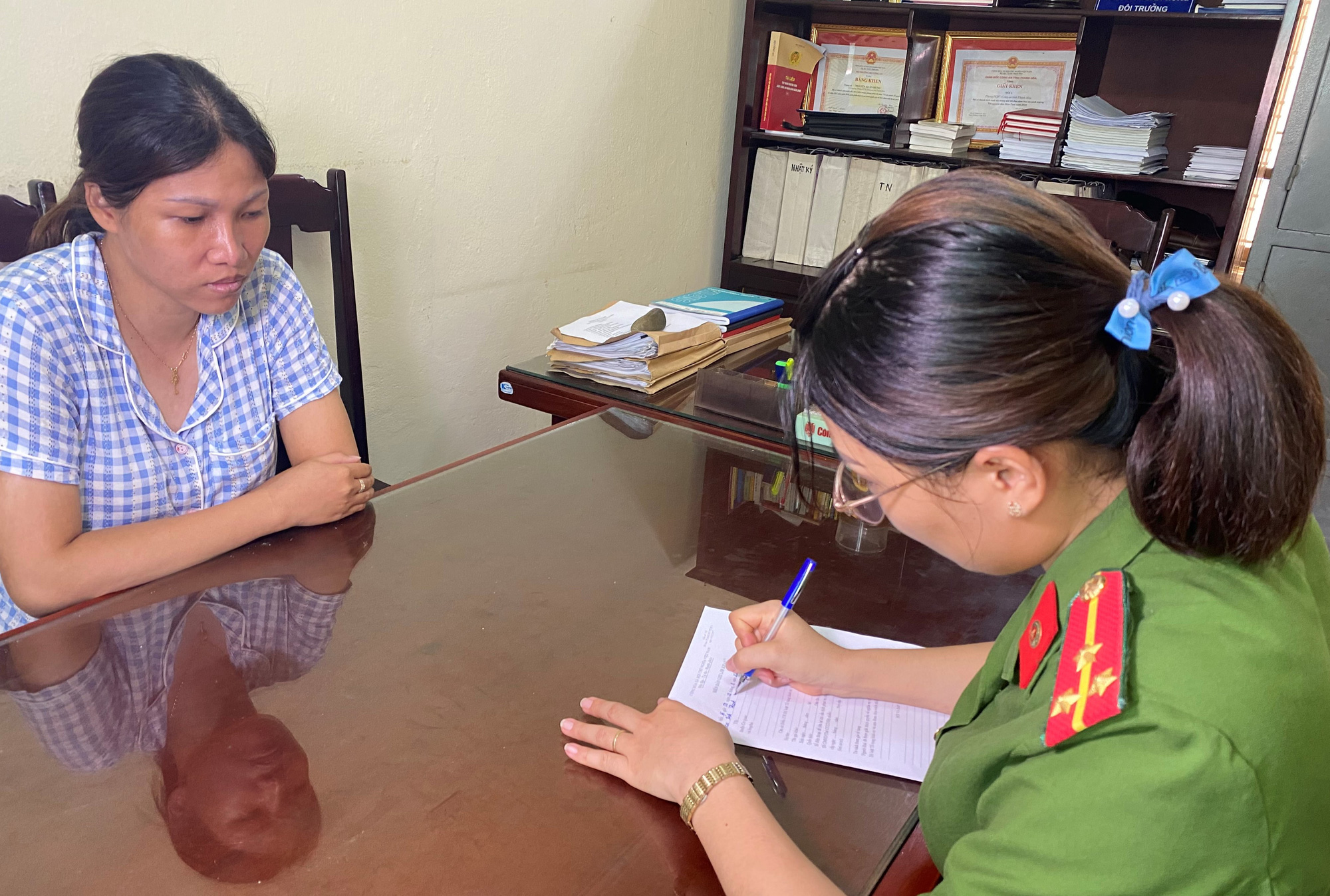 Bắt quả tang đôi nam nữ mang ma túy tới tận nơi cai nghiện bán cho "con nghiện"