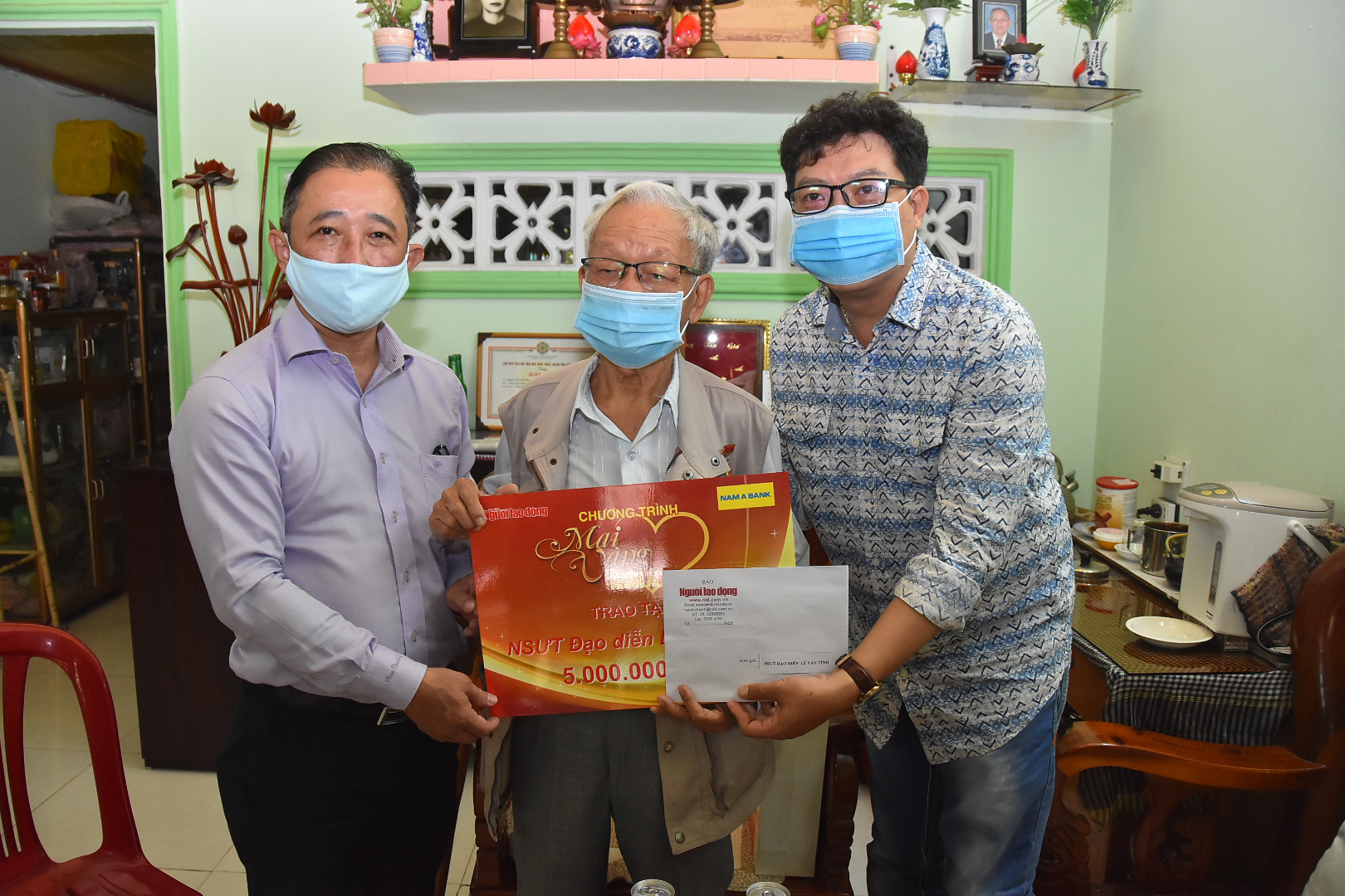 "Mai Vàng nhân ái" thăm NSƯT Thanh Nguyệt, đạo diễn Lê Văn Tĩnh