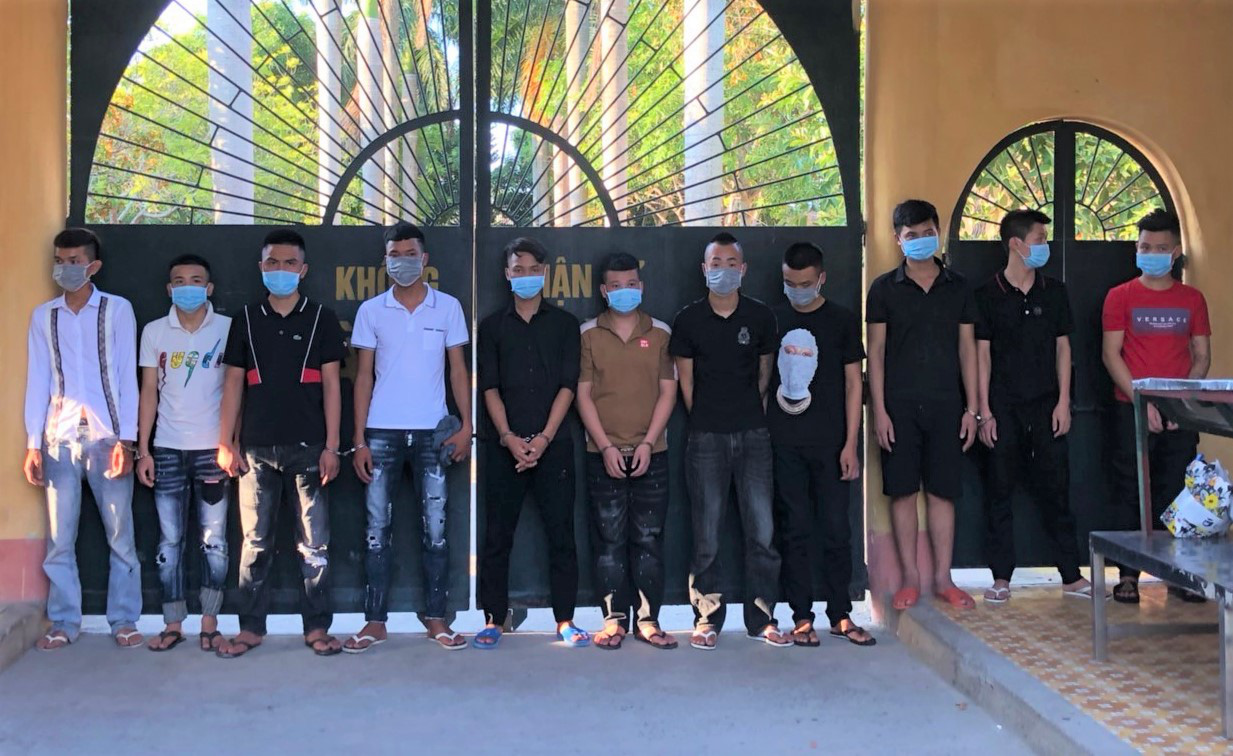 M&acirc;u thuẫn ghẹo g&aacute;i, 30 thanh ni&ecirc;n 2 huyện ở Thanh H&oacute;a truy s&aacute;t nhau g&acirc;y n&aacute;o loạn quốc lộ - Ảnh 1.