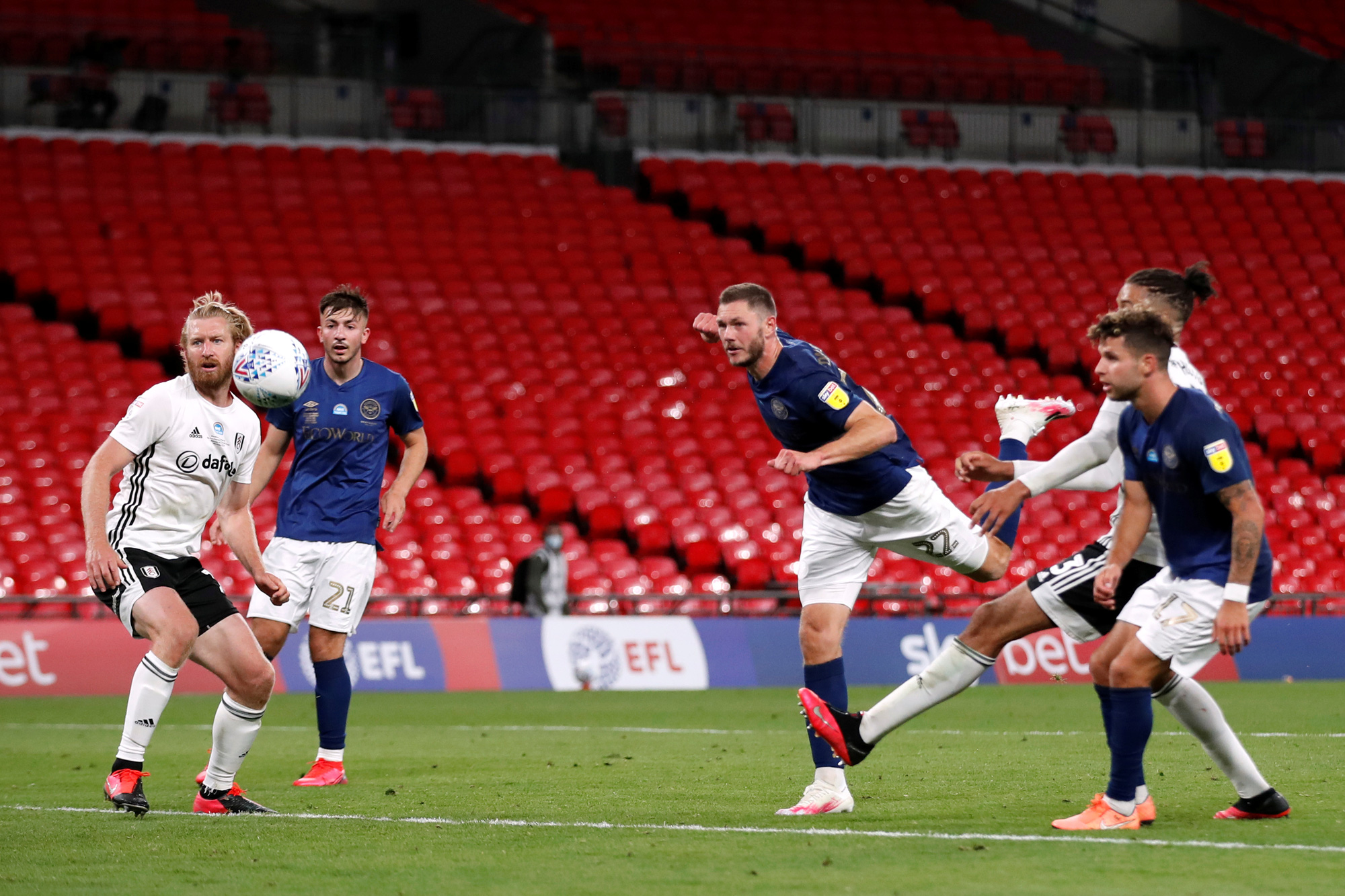 Siêu phẩm ngỡ ngàng, Fulham đại thắng trận cầu 170 triệu bảng - Ảnh 7.