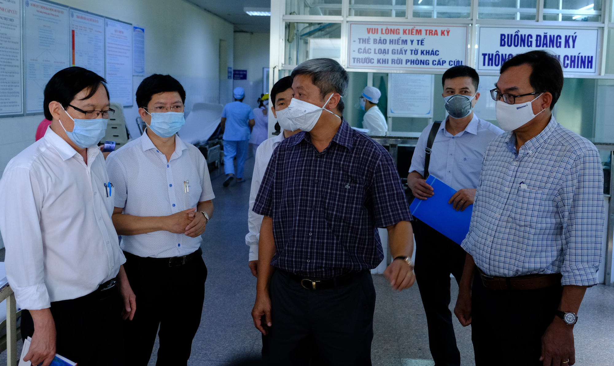 Thứ trưởng Bộ Y tế: Quảng Ngãi phải thần tốc truy vết F1 - Ảnh 1.