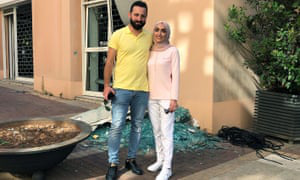 Đang chụp ảnh cưới, cô dâu Lebanon hồn xiêu phách lạc vì vụ nổ Beirut