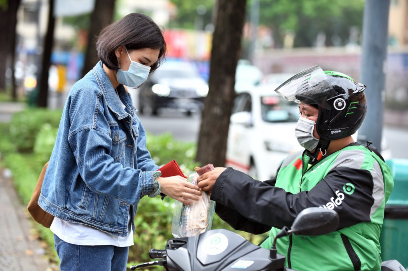 Gojek chính thức hoạt động tại Việt Nam: Tài xế vui vẻ, khách hàng hài lòng - Ảnh 6.