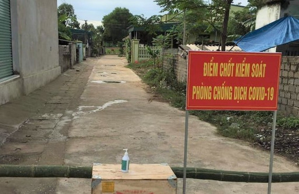 Chủ tịch tỉnh Thanh H&oacute;a y&ecirc;u cầu đ&igrave;nh chỉ 2 c&aacute;n bộ TP Sầm Sơn lơ l&agrave; chống dịch Covid-19 - Ảnh 3.
