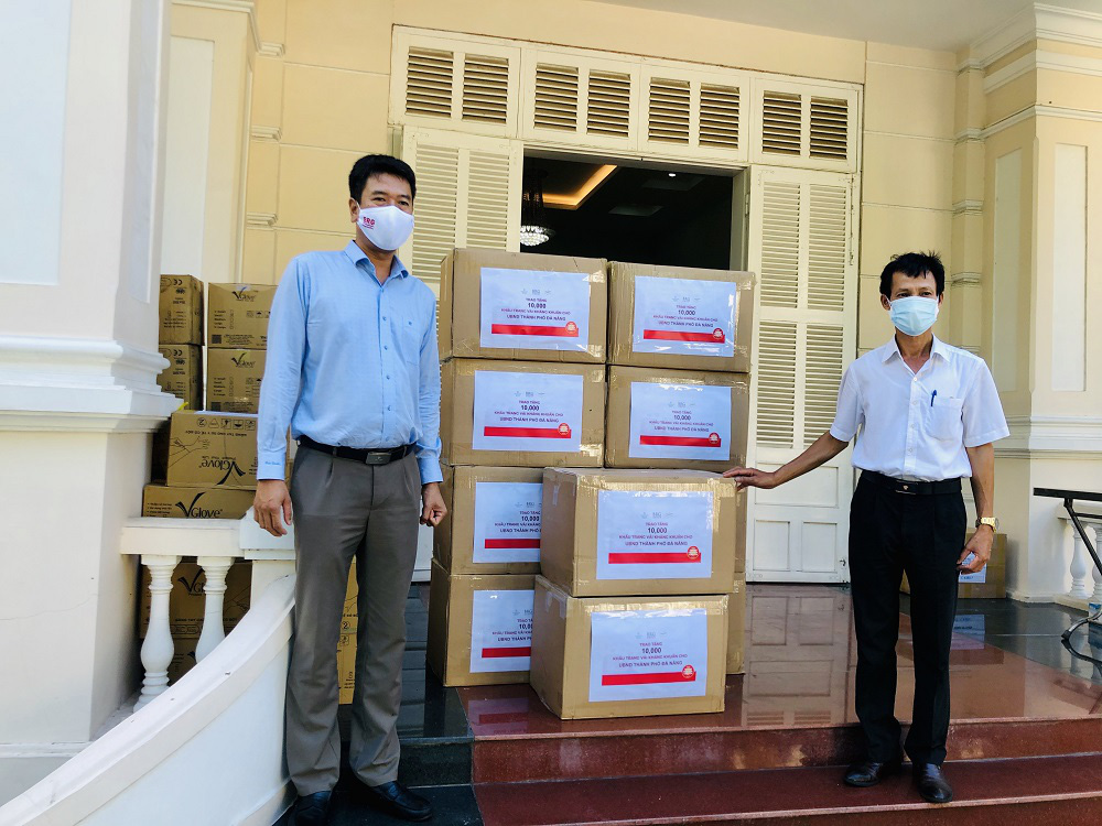 Tập đo&agrave;n BRG v&agrave; SeABank ủng hộ 1 tỉ đồng, 20.000 khẩu trang kh&aacute;ng khuẩn cho Đ&agrave; Nẵng - Ảnh 2.