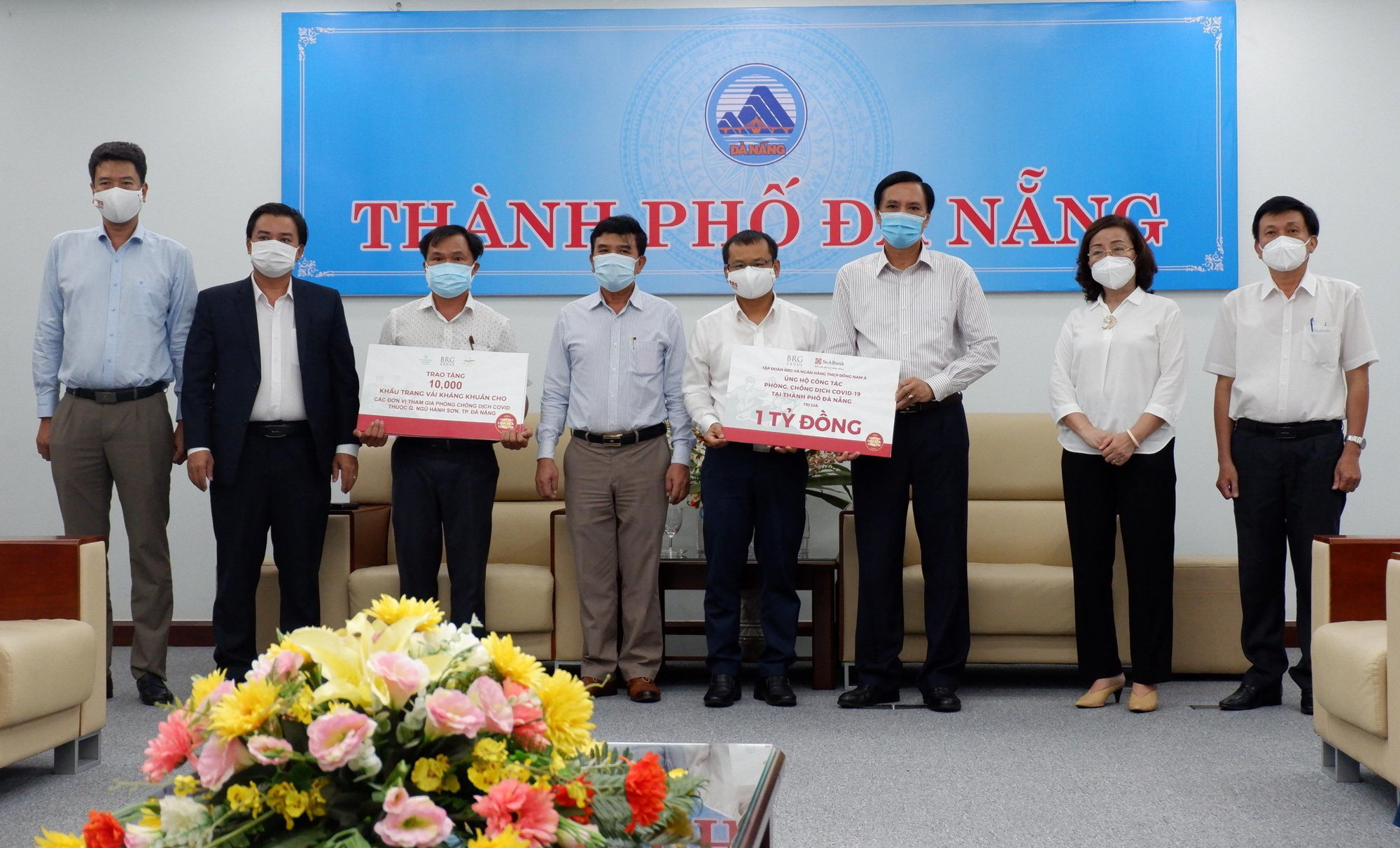 Tập đoàn BRG và SeABank ủng hộ 1 tỉ đồng, 20.000 khẩu trang kháng khuẩn cho Đà Nẵng