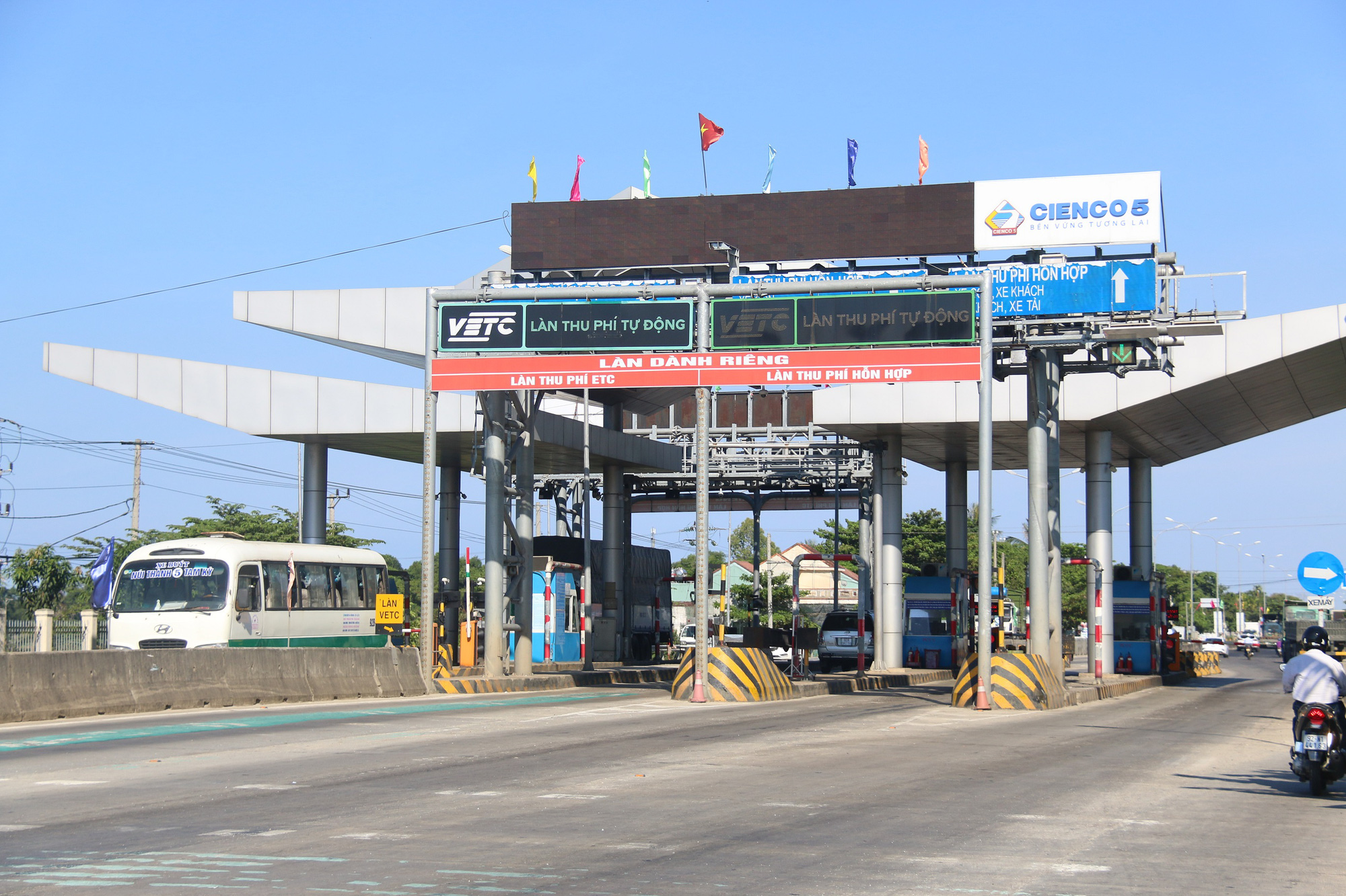Một lãnh đạo Trạm thu phí Tam Kỳ dương tính với SARS-CoV-2