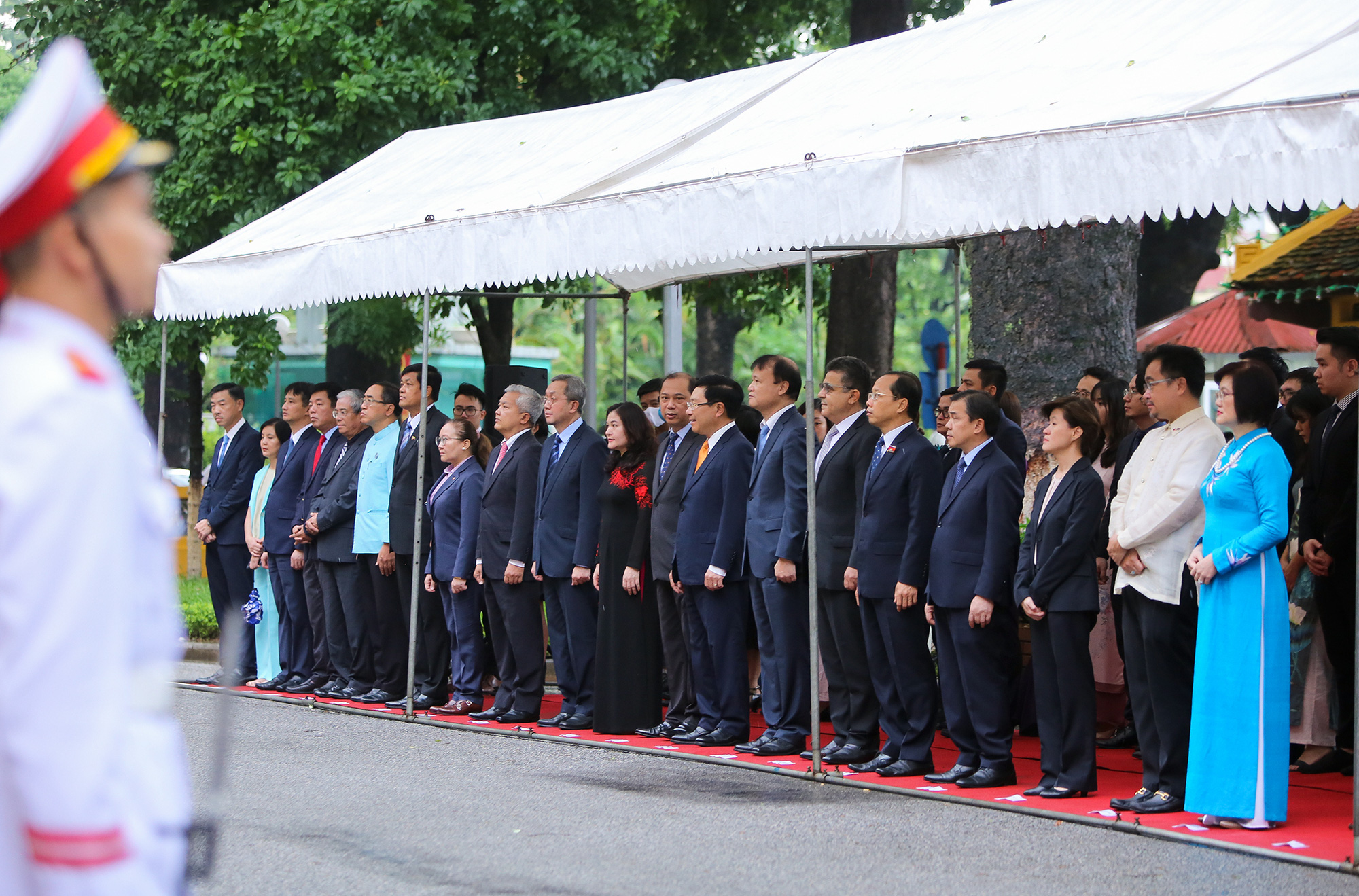 Cận cảnh Lễ thượng cờ ASEAN 2020 tại Hà Nội - Ảnh 6.