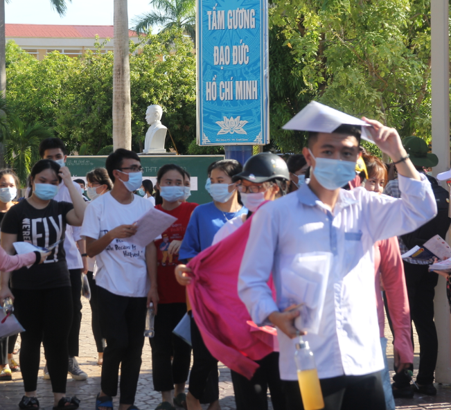 Thi tốt nghiệp THPT 2020: Gợi &yacute; giải đề thi m&ocirc;n To&aacute;n - Ảnh 4.