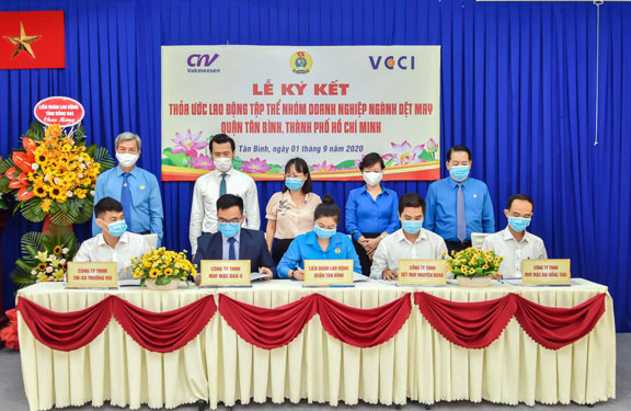 Ký thỏa ước lao động tập thể nhóm doanh nghiệp ngành dệt may