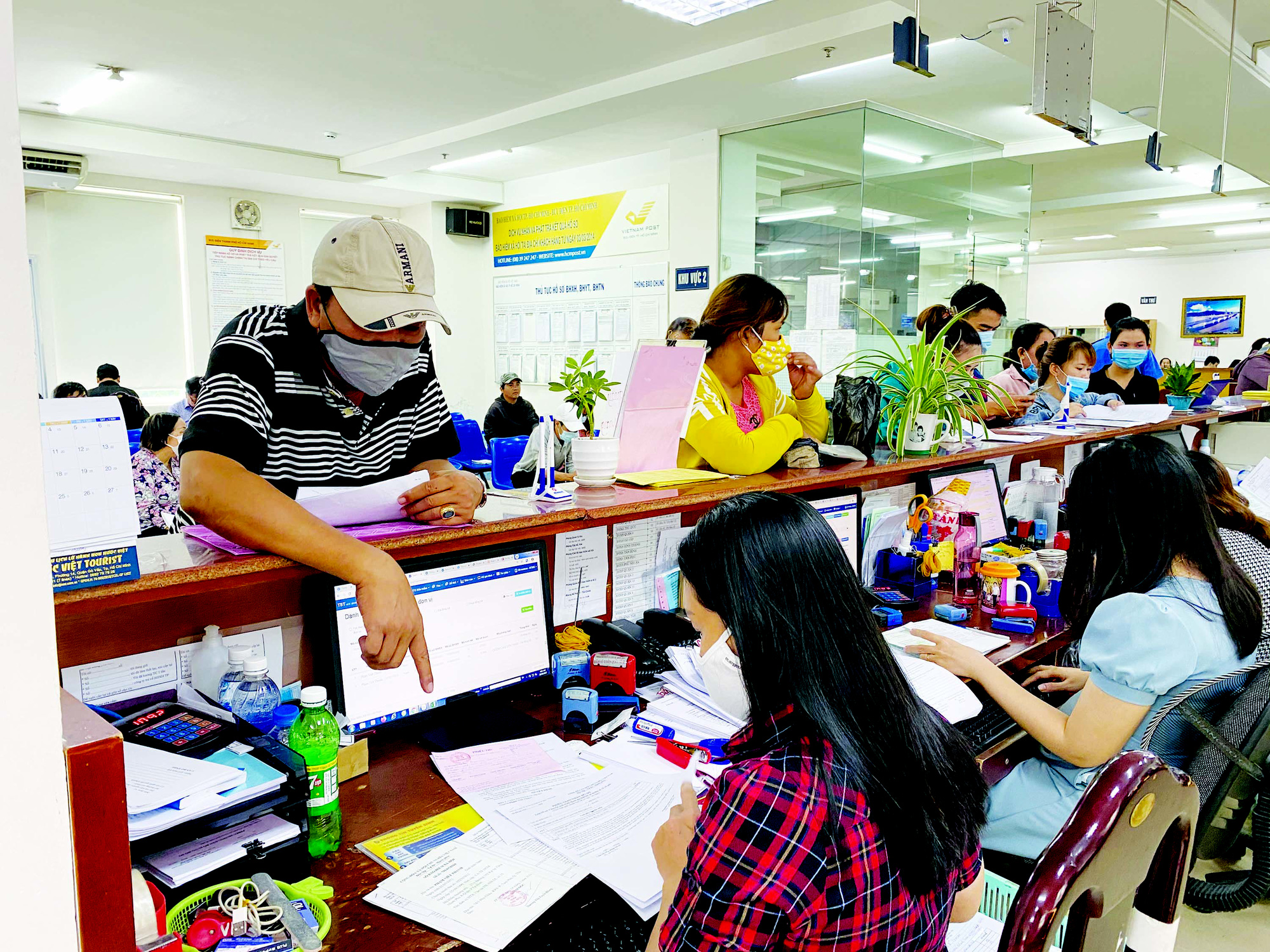 Những trường hợp không bắt buộc tham gia BHXH 2021