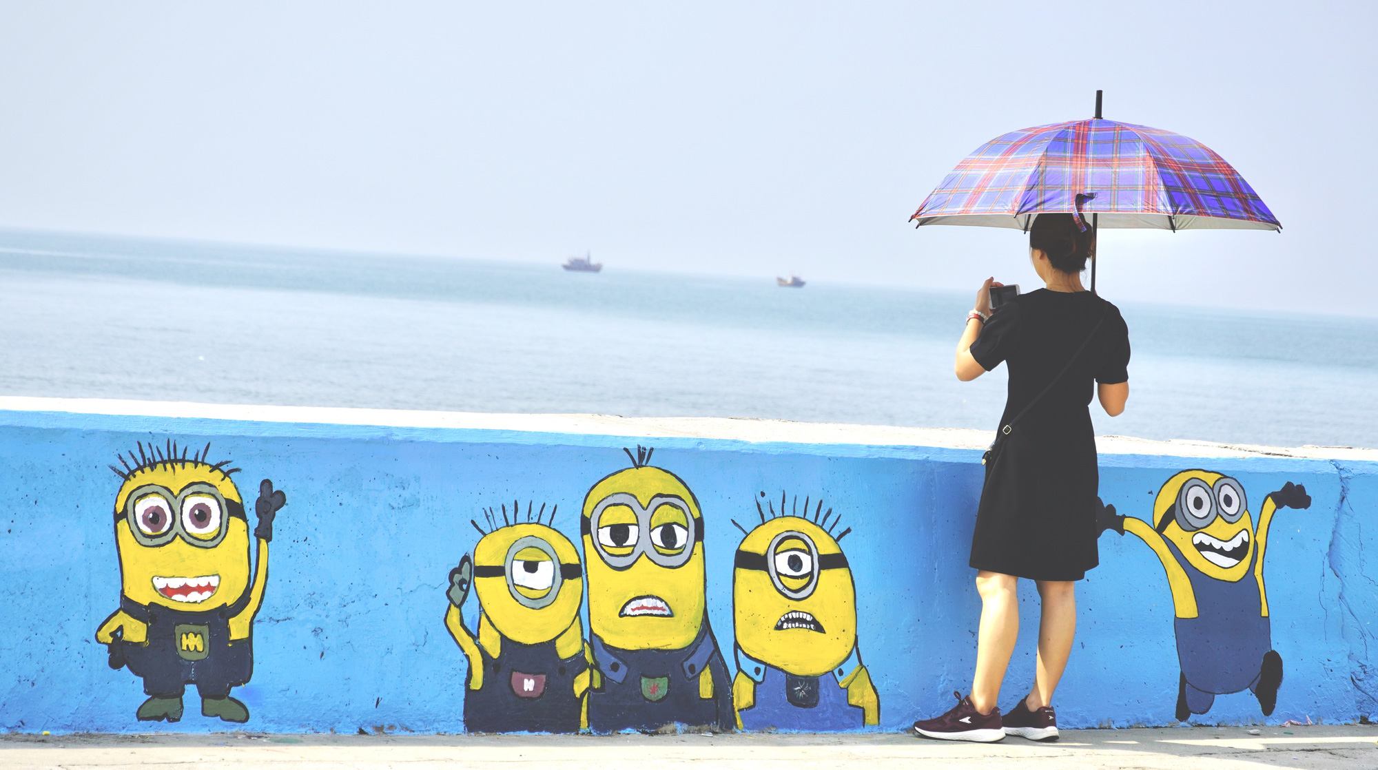 Đẹp ngỡ ng&agrave;ng trước h&agrave;ng trăm bức hoạ biến l&agrave;ng ch&agrave;i Phước Hải thay &aacute;o mới - Ảnh 12.