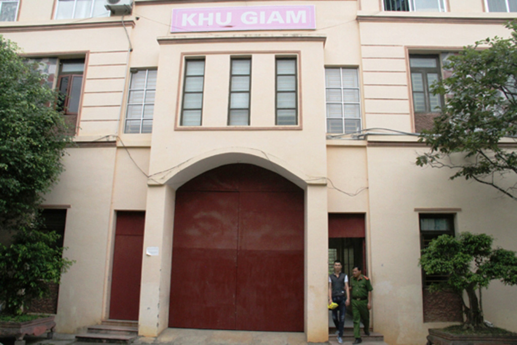 Ngăn chặn kịp thời một tử tù đang chuẩn bị treo cổ trong trại tạm giam - Ảnh 1.