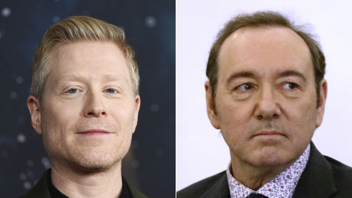 Nam diễn viên kiện tài tử Kevin Spacey tấn công tình dục
