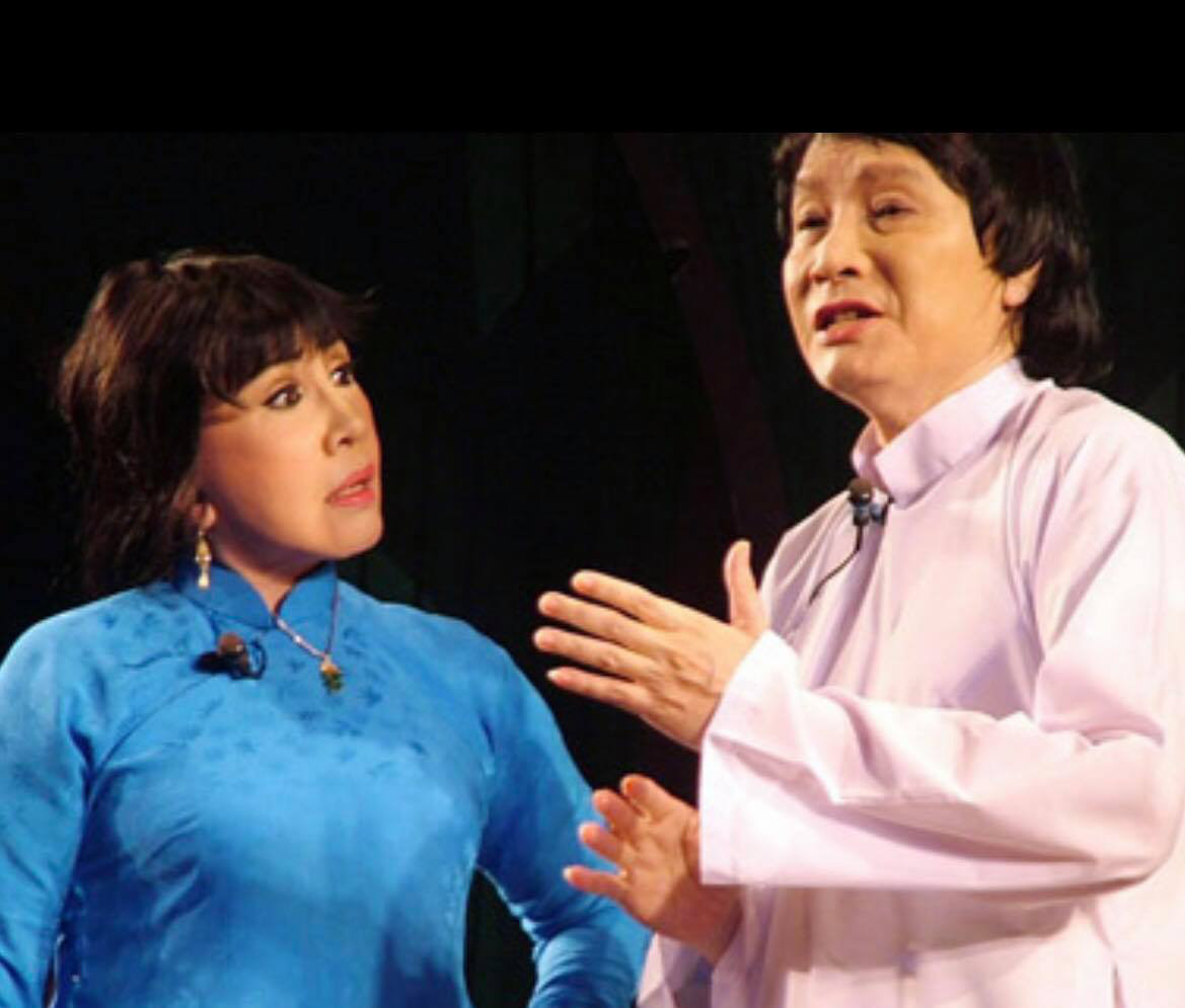Trưng bày 103 bức ảnh "Không gian nghệ thuật của NSND Minh Vương"