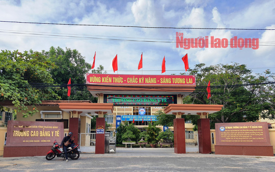125 học vi&ecirc;n cao đẳng li&ecirc;n th&ocirc;ng ng&agrave;nh y ở Quảng B&igrave;nh bất ngờ bị thu hồi bằng tốt nghiệp