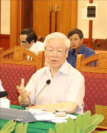 Tổng B&iacute; thư, Chủ tịch nước chủ tr&igrave; buổi l&agrave;m việc với Thường vụ Qu&acirc;n ủy Trung ương - Ảnh 1.