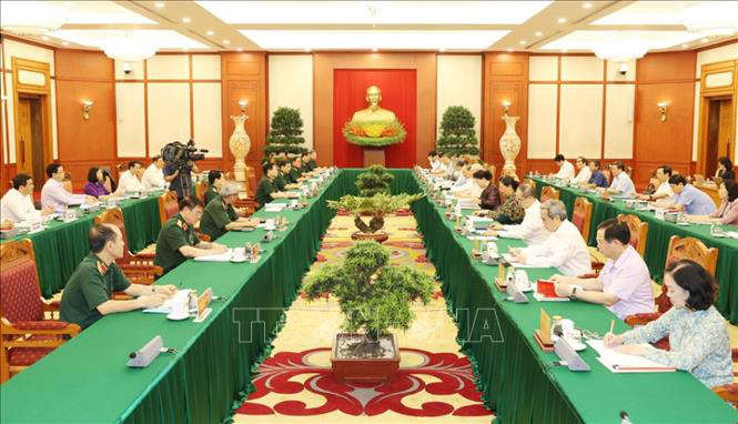 Tổng B&iacute; thư, Chủ tịch nước chủ tr&igrave; buổi l&agrave;m việc với Thường vụ Qu&acirc;n ủy Trung ương - Ảnh 9.