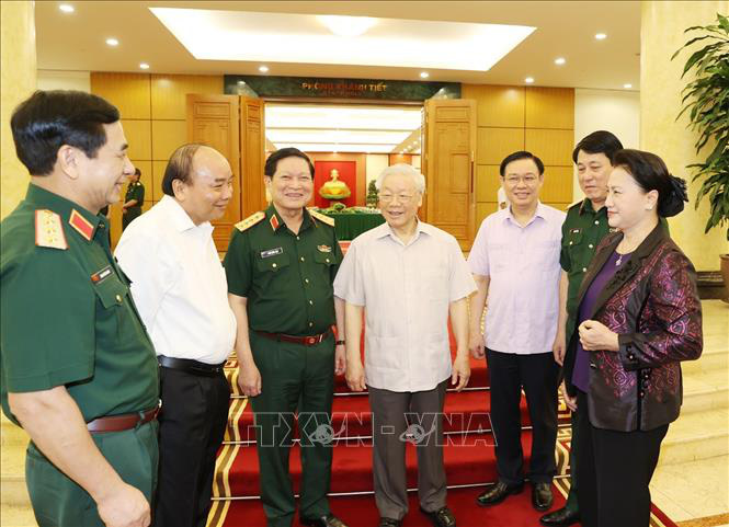 Tổng B&iacute; thư, Chủ tịch nước chủ tr&igrave; buổi l&agrave;m việc với Thường vụ Qu&acirc;n ủy Trung ương - Ảnh 12.