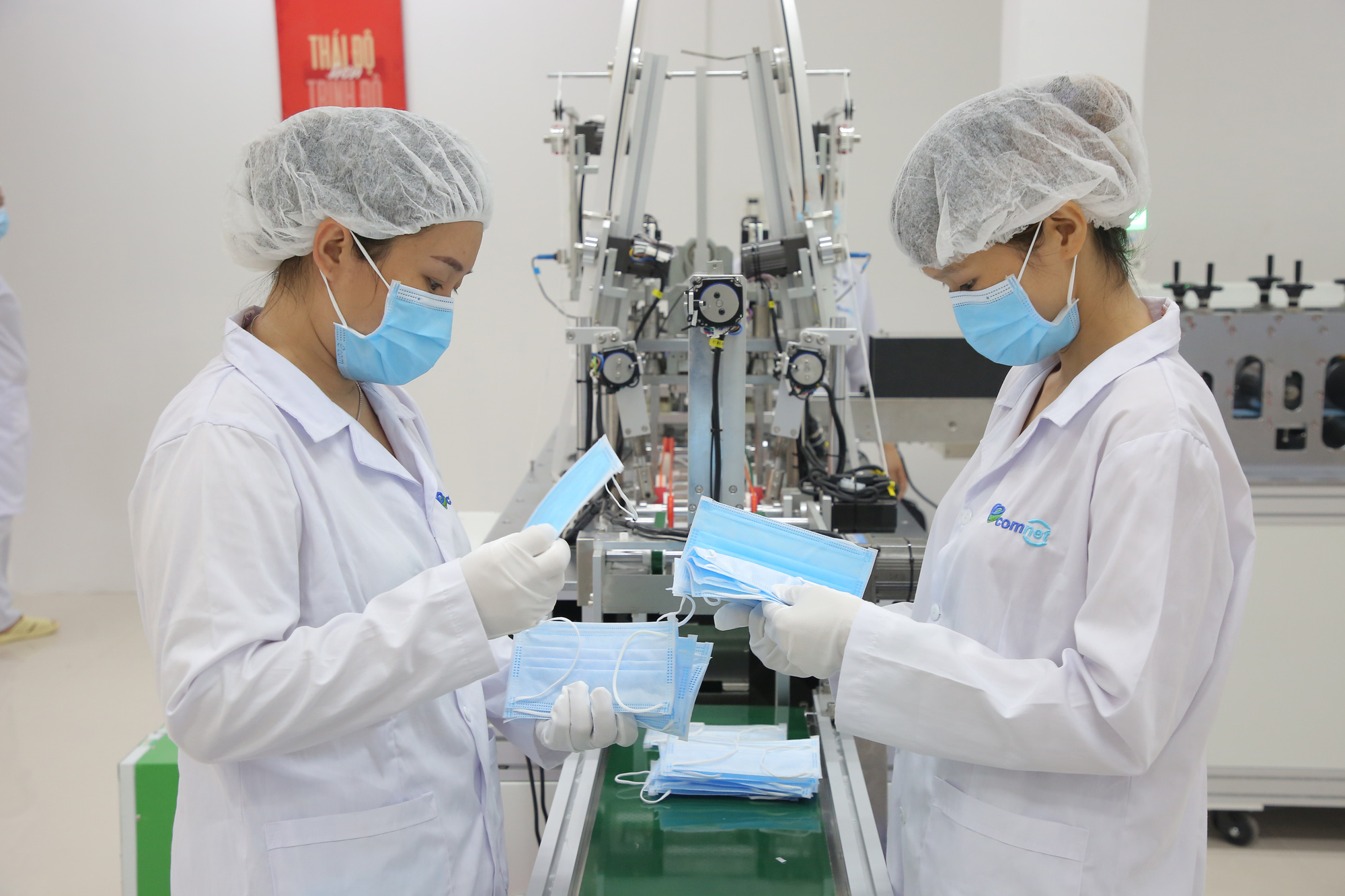 Doanh nghiệp, người lao động "đuối" sau Covid-19: Kiệt quệ vì dịch bệnh