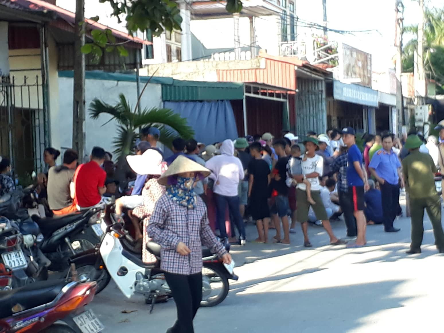 Đi đám 49 ngày, người đàn ông bị đâm tử vong